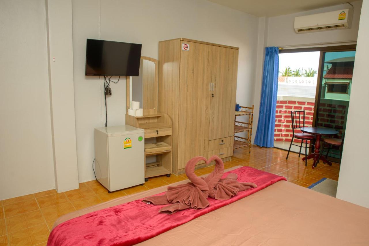 2 Vikings Guesthouse Karon Bagian luar foto
